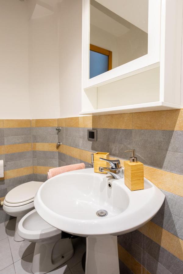 Xenia Apartments - Enjoy Porta Venezia In Modern Apt- 10 Min From Duomo Mediolan Zewnętrze zdjęcie